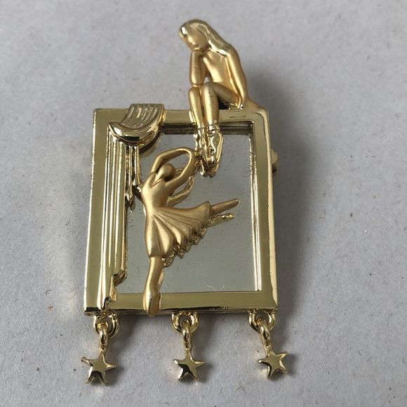 Unique Vintage Ballet 🩰 Dancer Pin - Picture 4 of 8